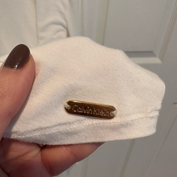 Calvin Klein Long Sleeve White Tee, size M - Picture 3 of 5